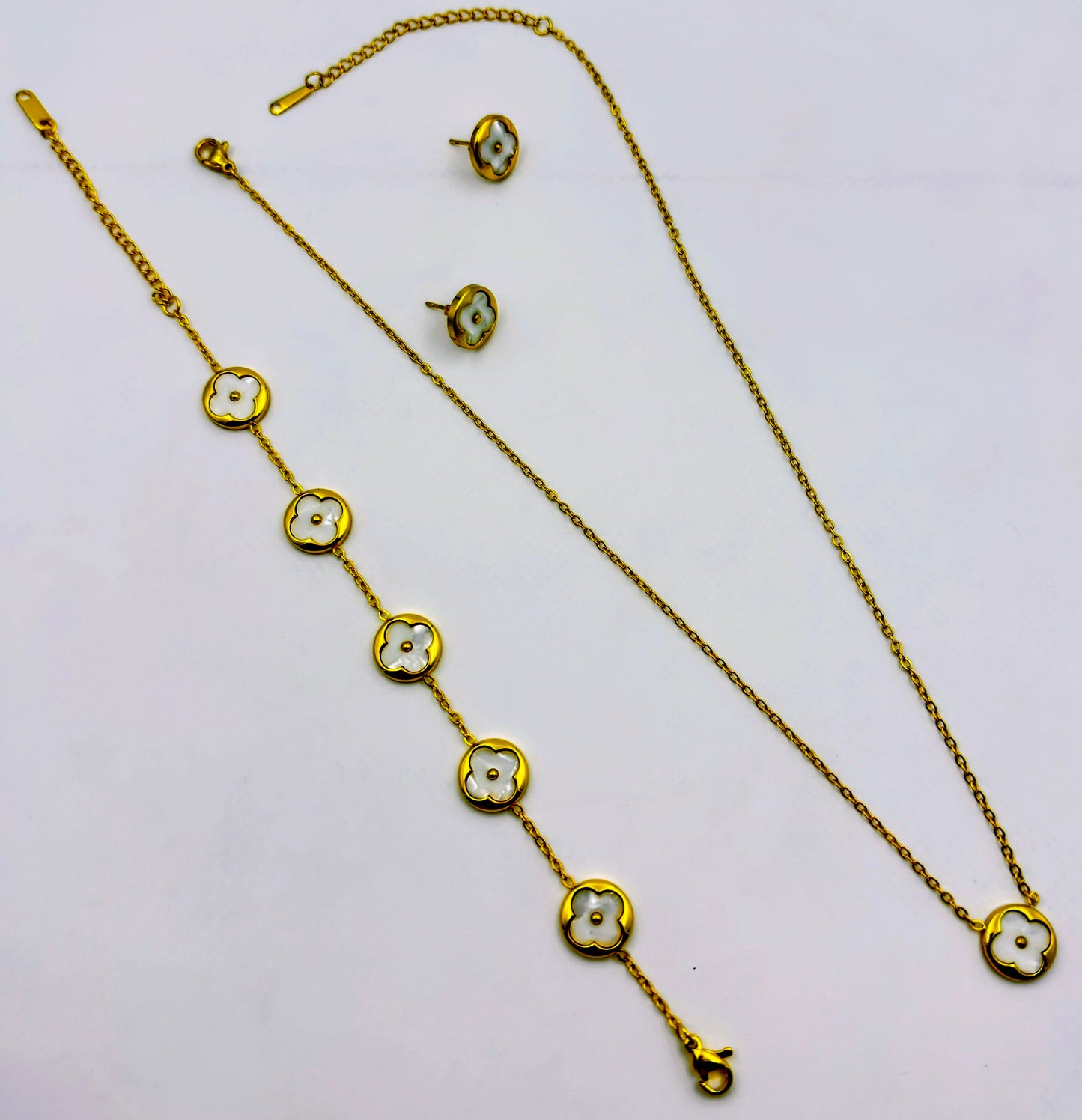 Snow White Clover Set