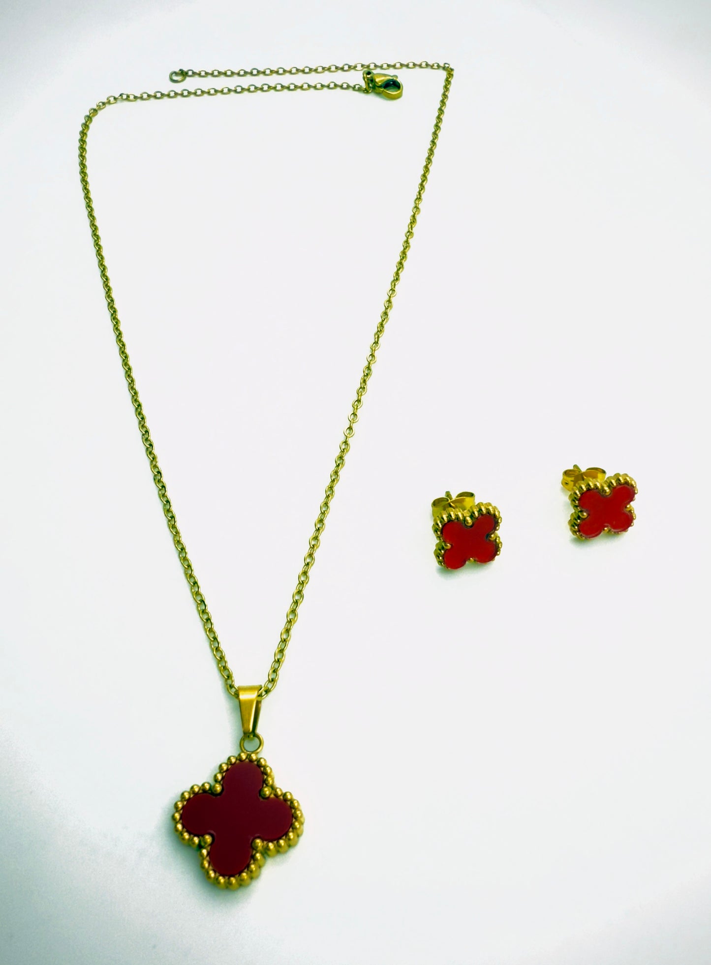 Red Radiance Clover Set