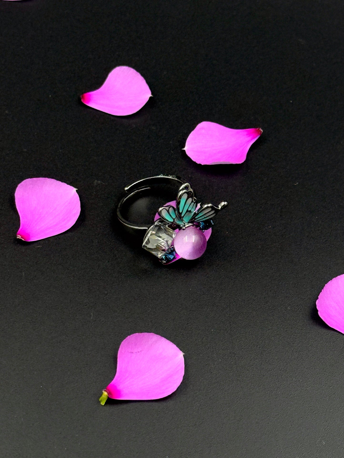 Trendsetter Glam Ring