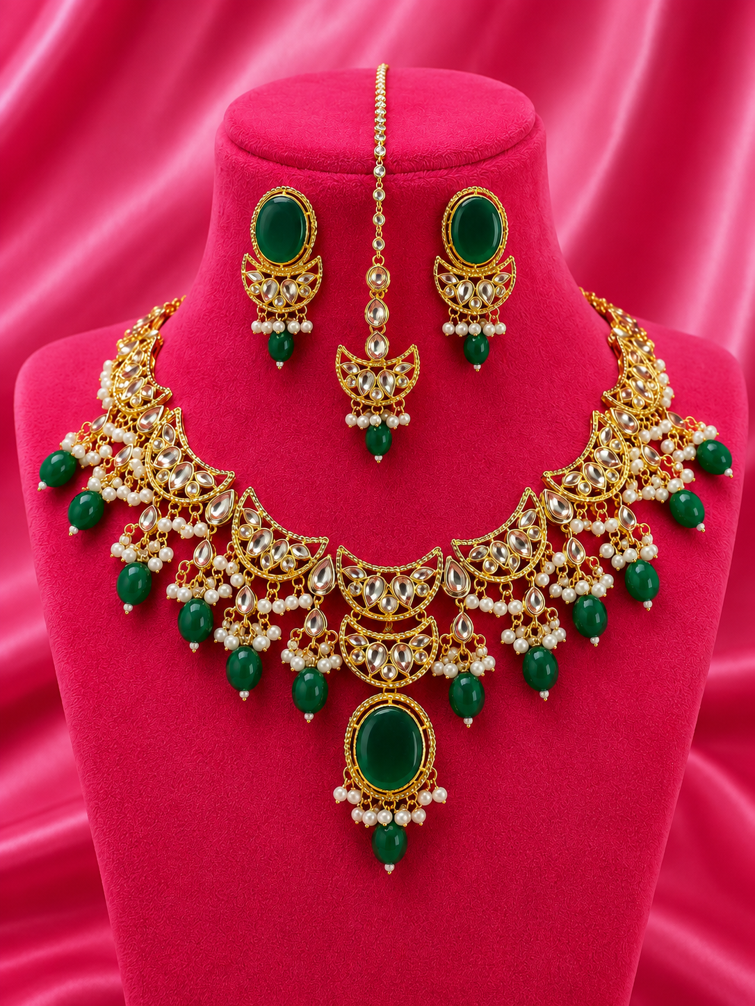 Enchanted Emerald Kundan Set