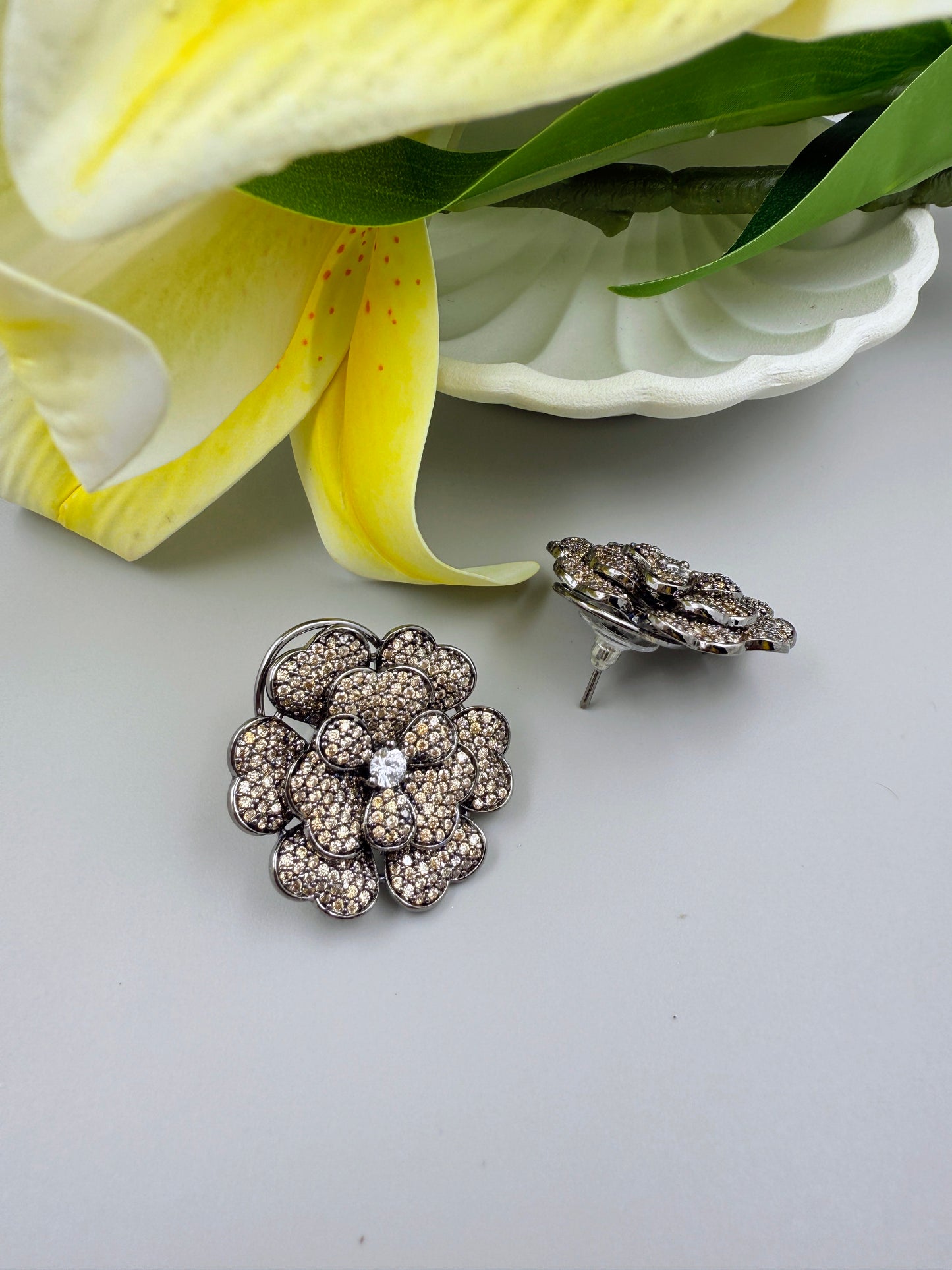 Amber Flora Shine Studs
