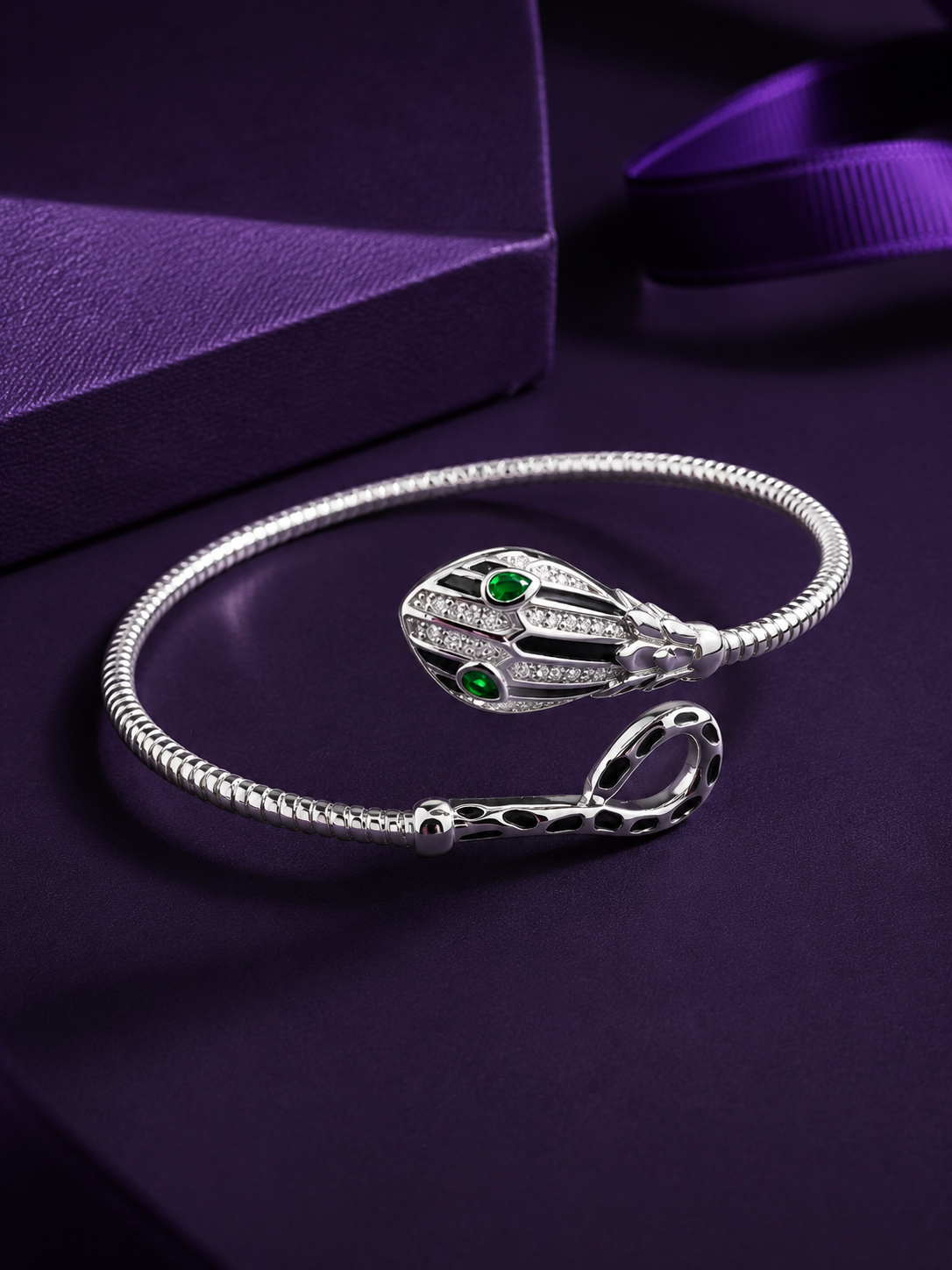 Dainty Serpentine Bracelet