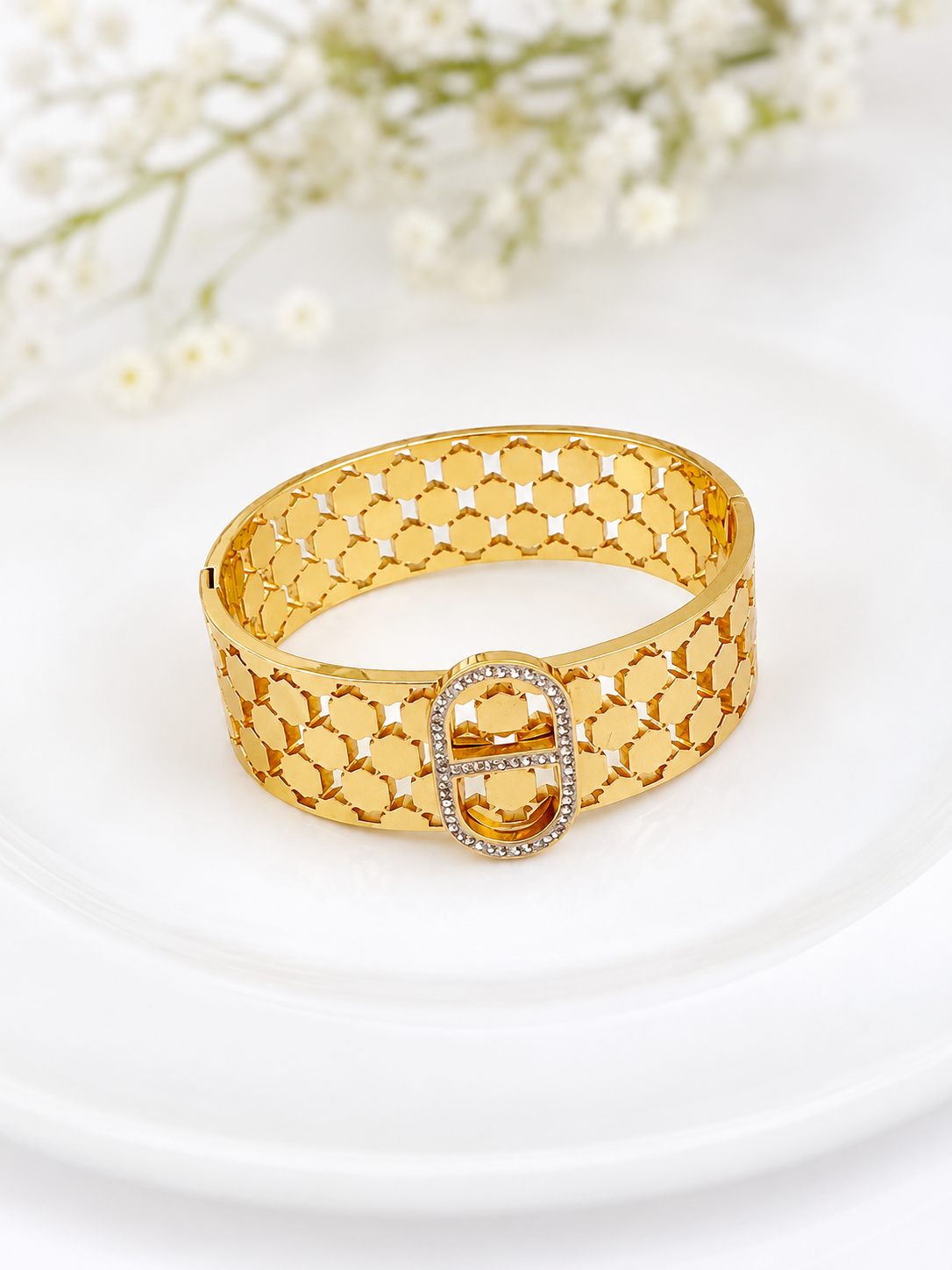 Équité Buckle Bracelet