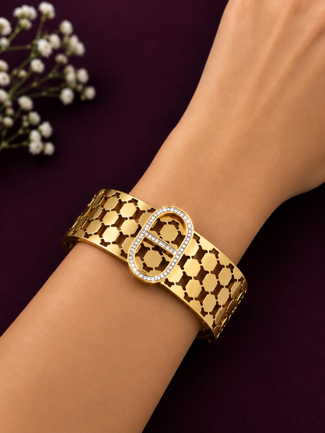 Équité Buckle Bracelet