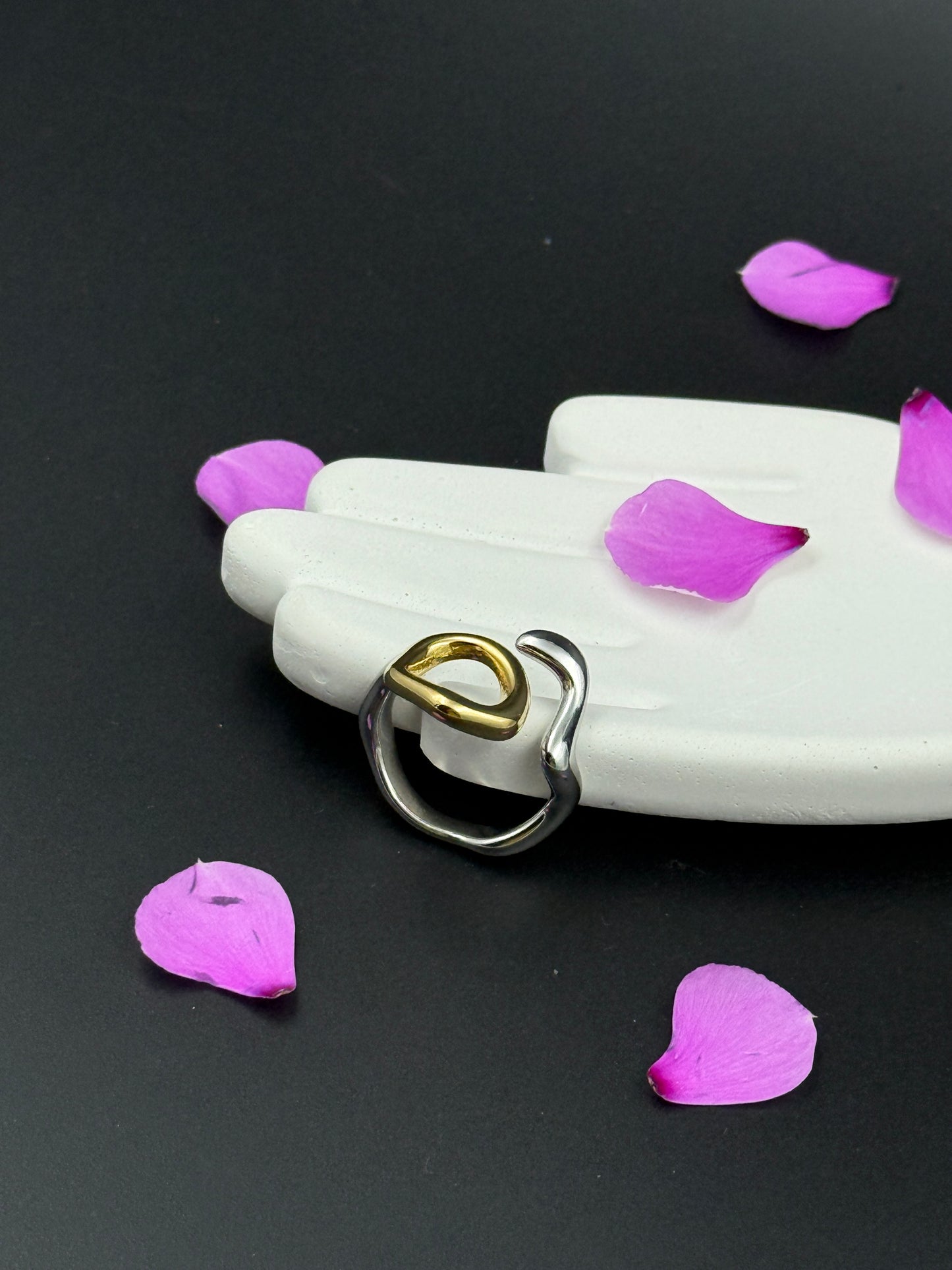 Exquisite Dual Toned Serpent Ring