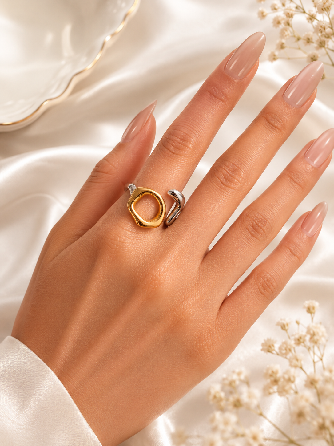 Exquisite Dual Toned Serpent Ring