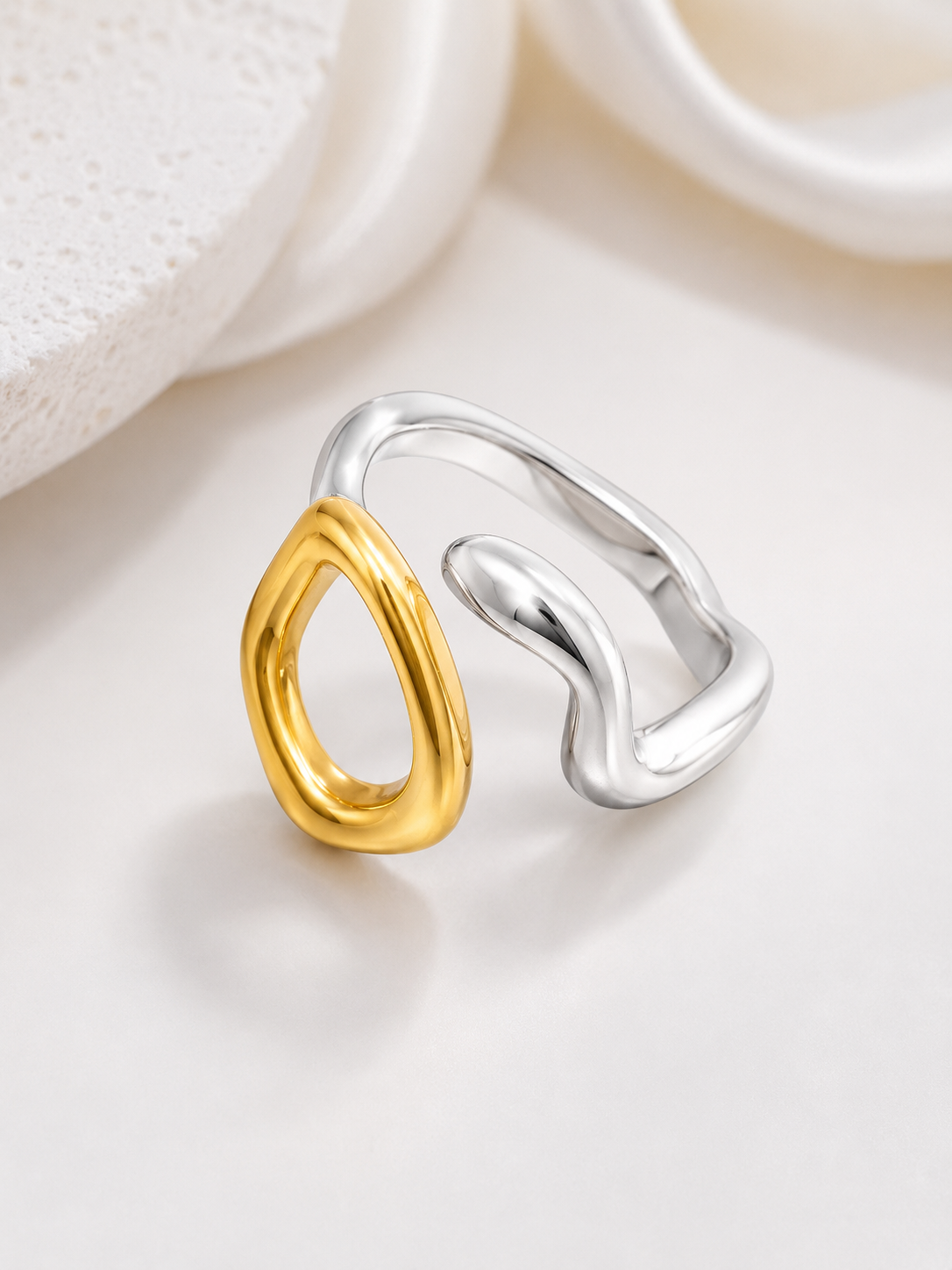 Exquisite Dual Toned Serpent Ring