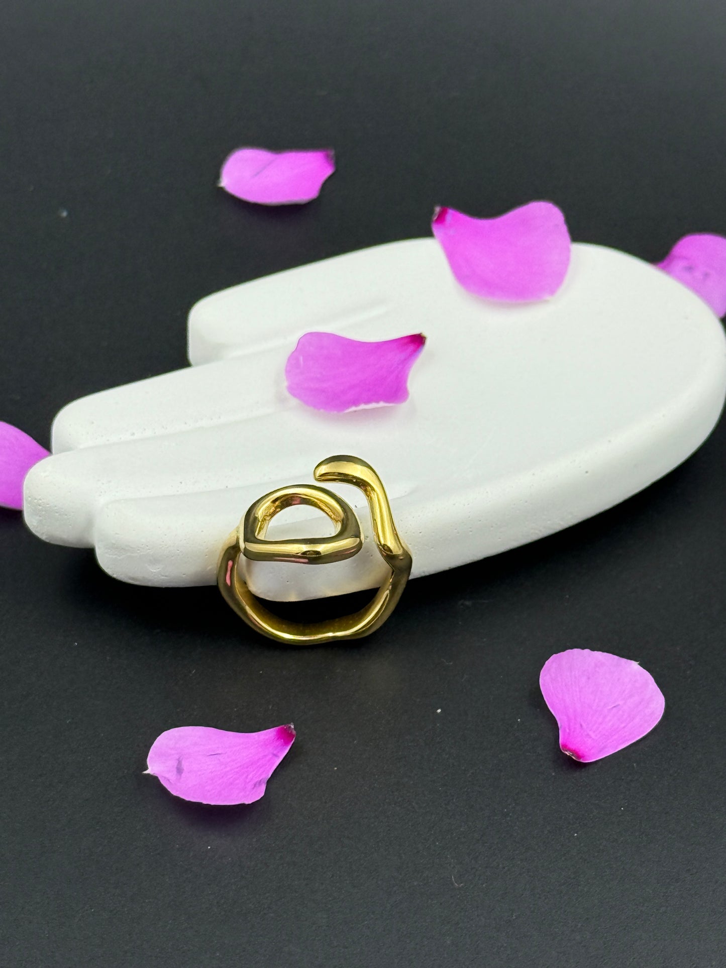 Exquisite Golden Serpent Ring