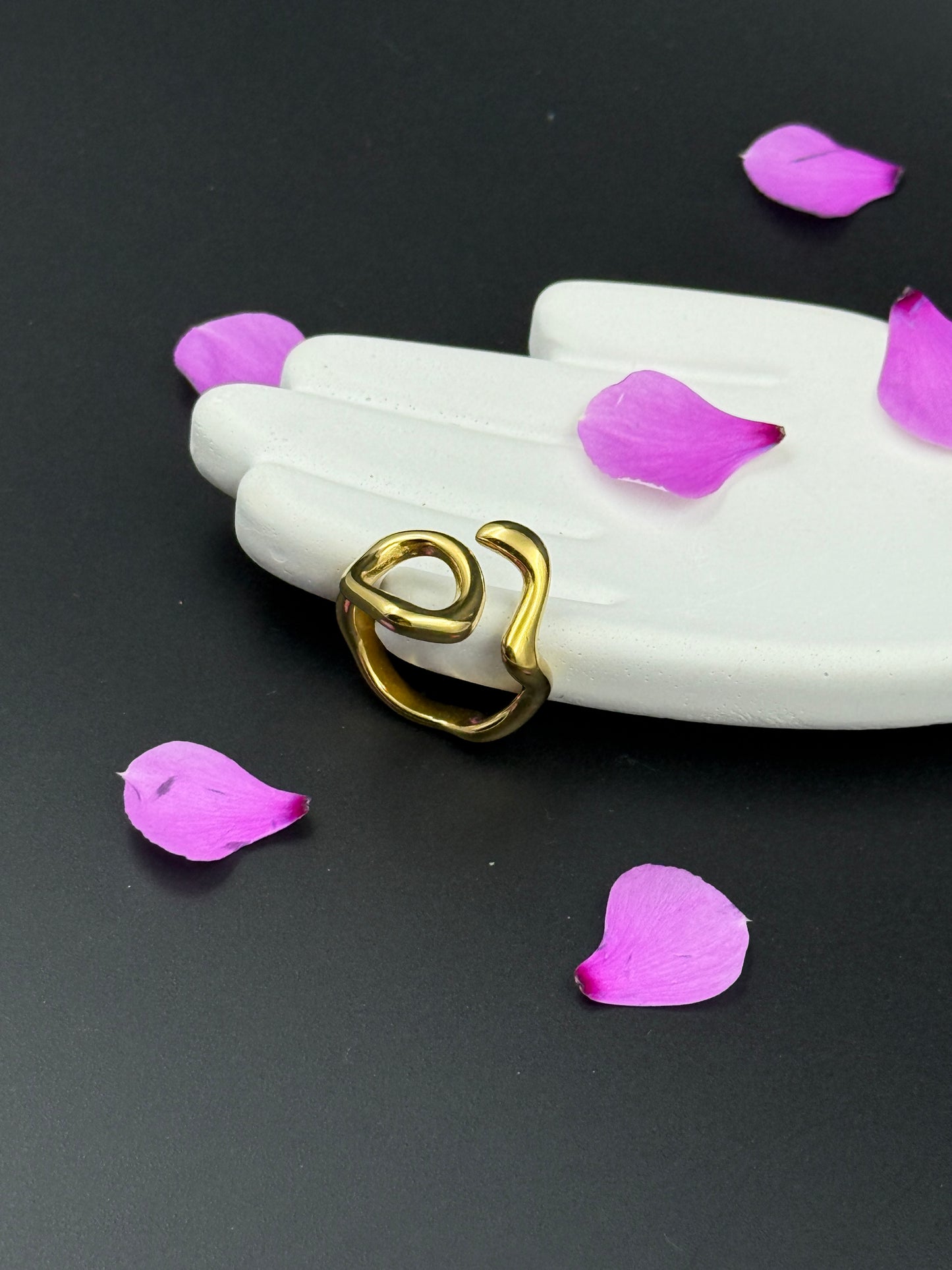 Exquisite Golden Serpent Ring