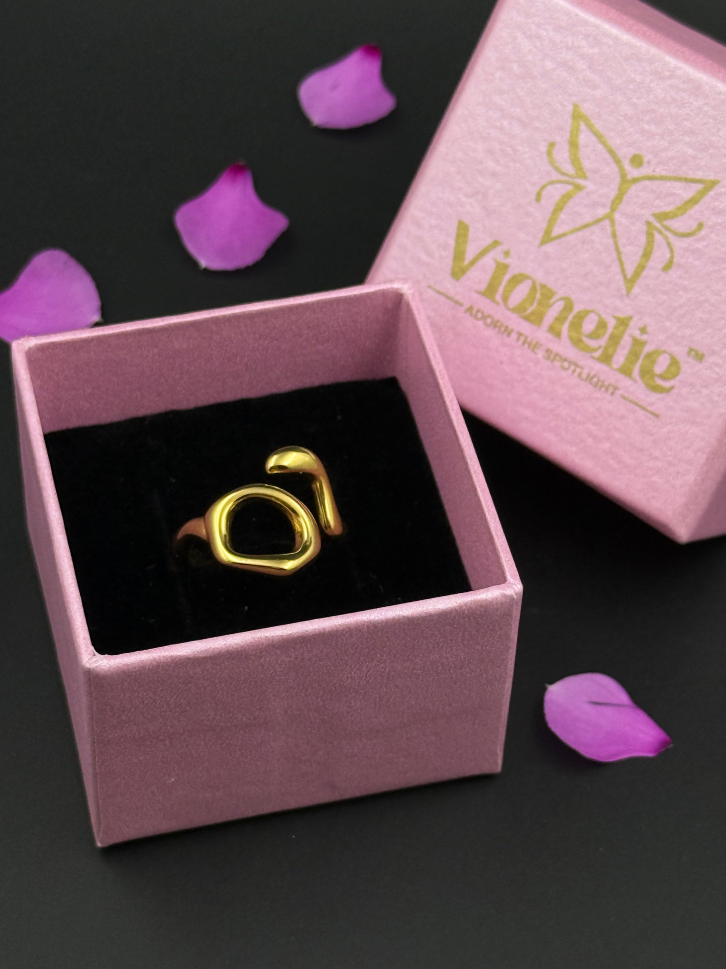 Exquisite Golden Serpent Ring