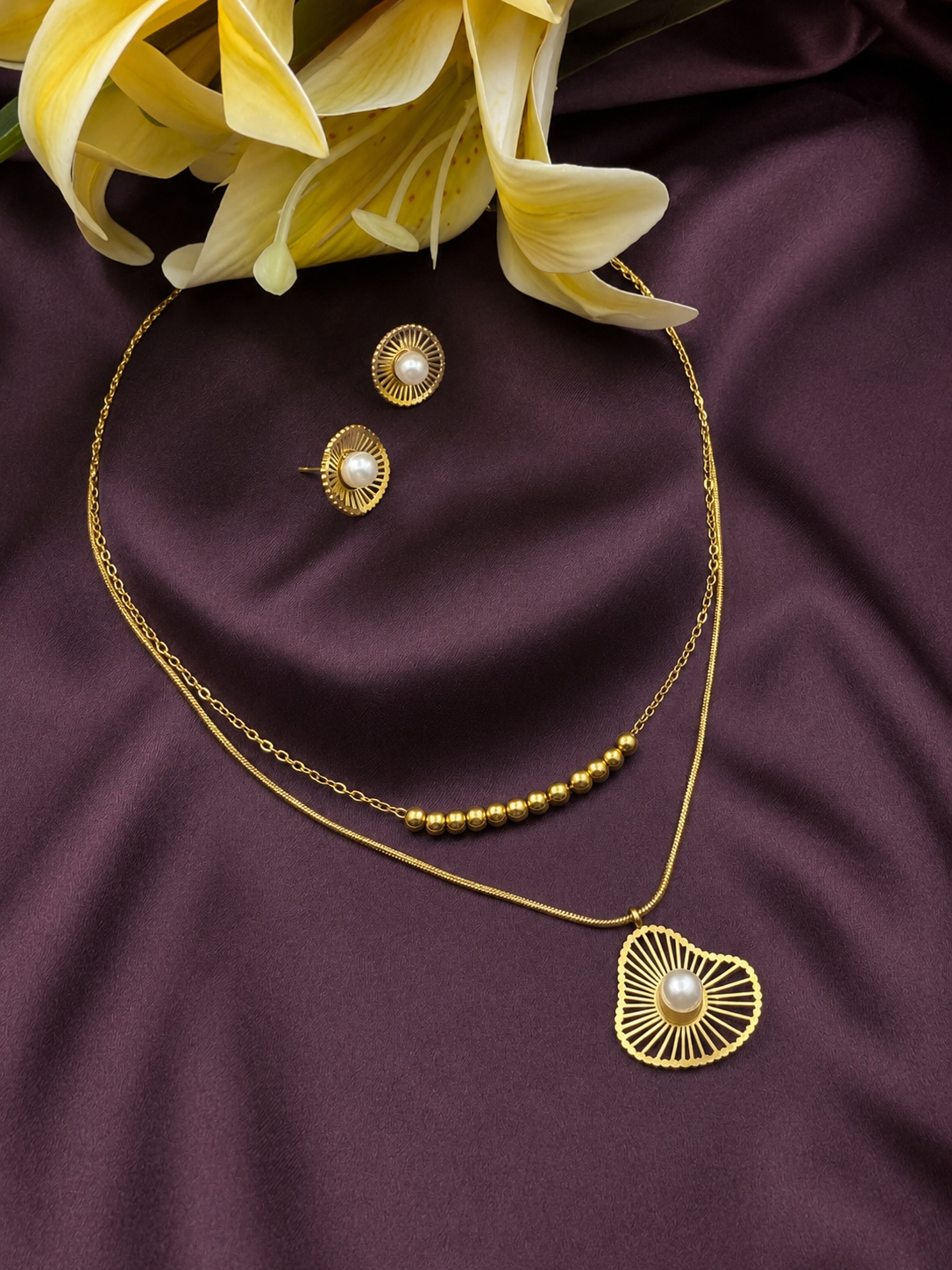 Golden Reverie Layered Necklace Set