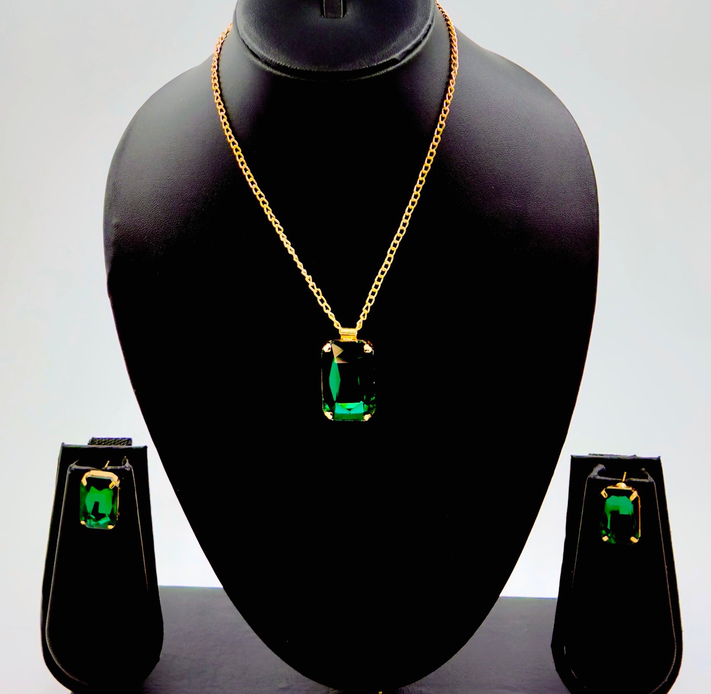 Verde Belle Necklace Set