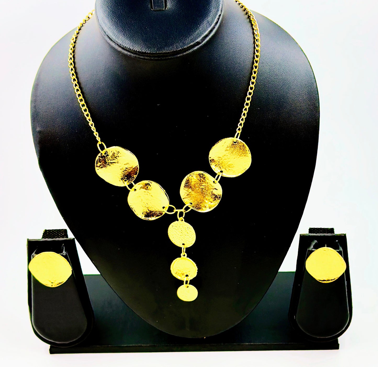 Dominance Necklace Set