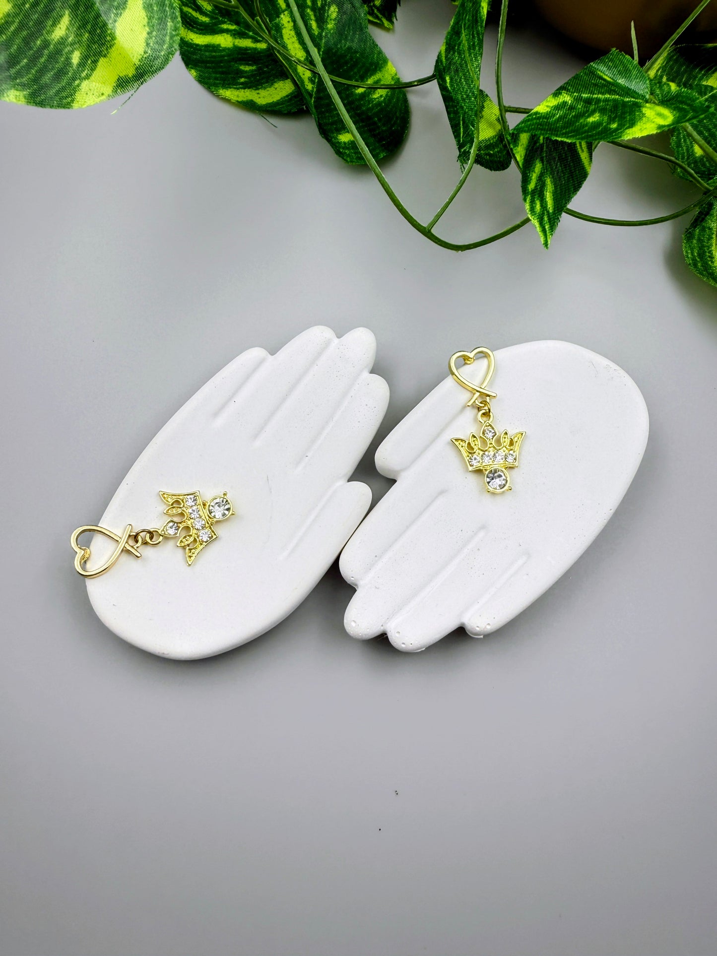 Queen's Grace Earrings