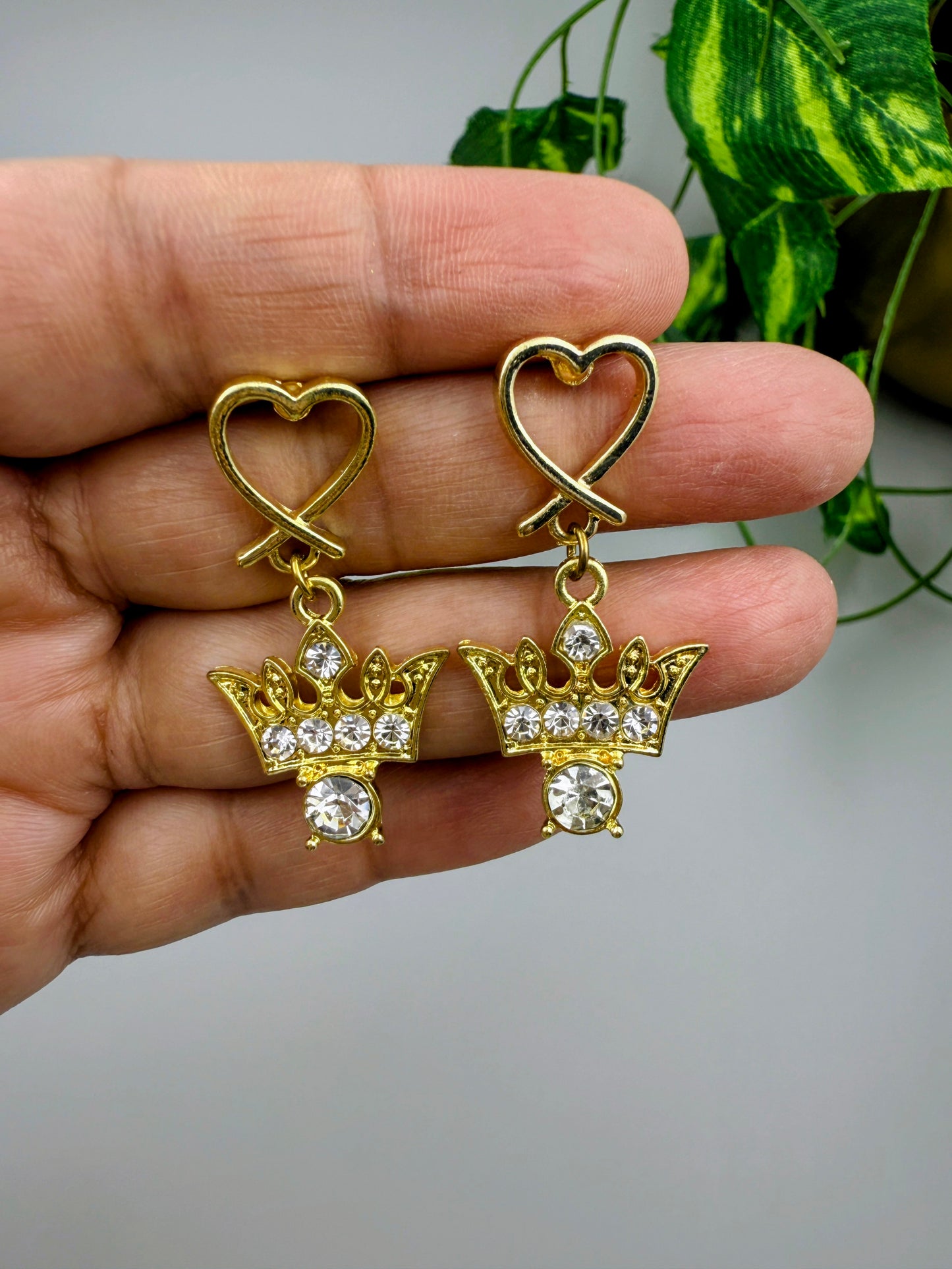 Queen's Grace Earrings