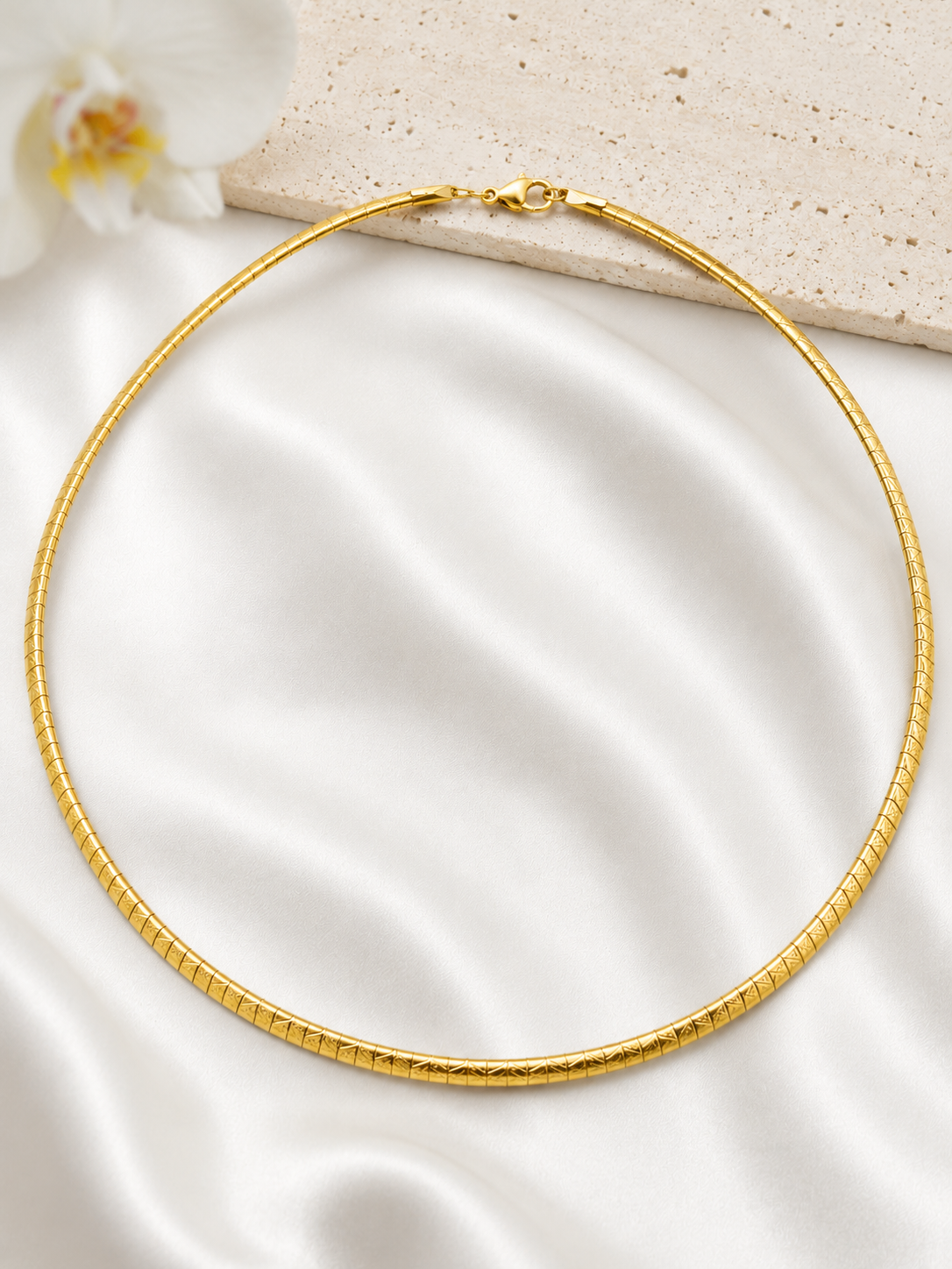 Lustre Line Collar Necklace