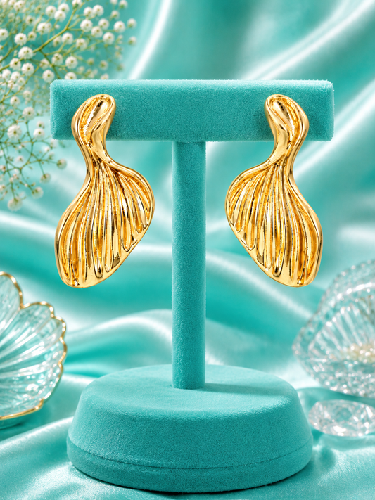 Maris Shell Earrings