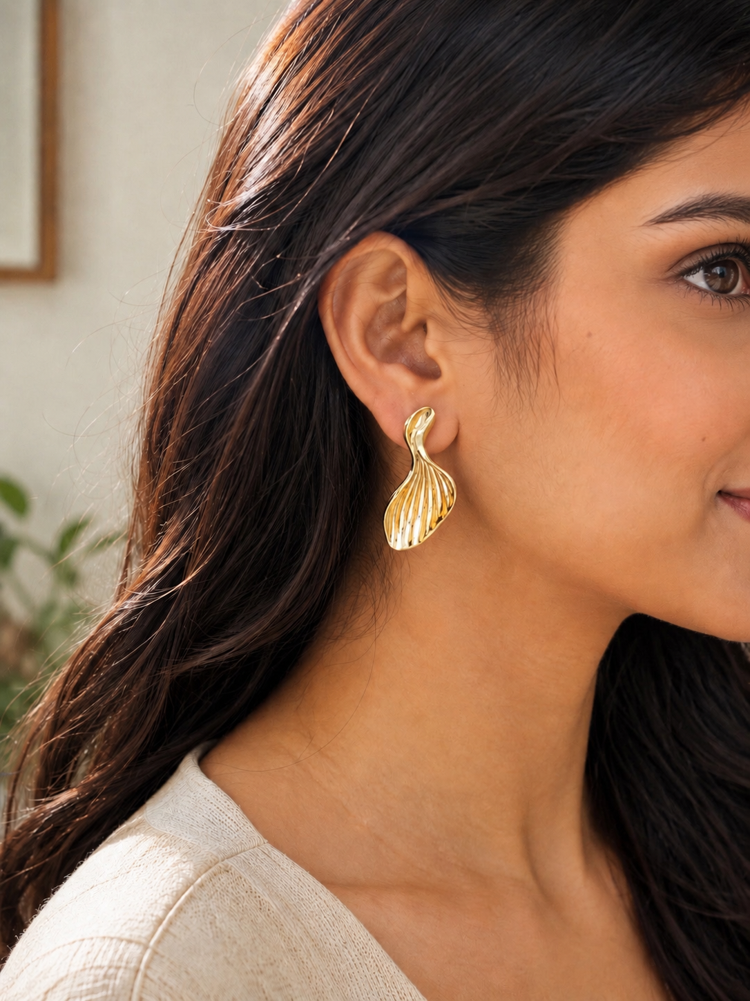 Maris Shell Earrings