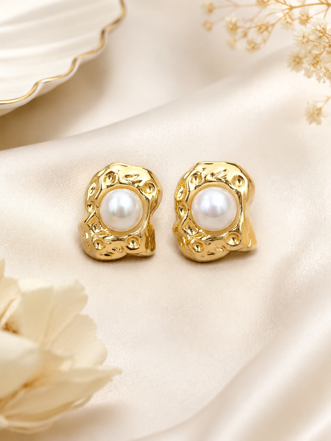 Molten Pearl Studs