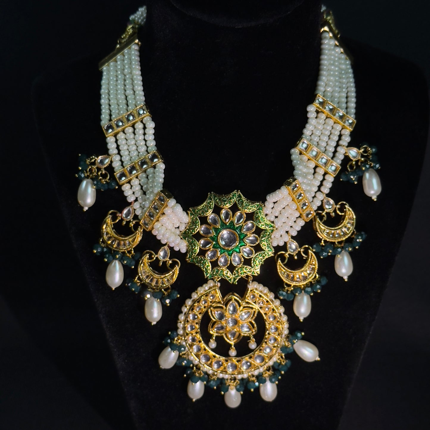 Regal Green Kundan Choker Set