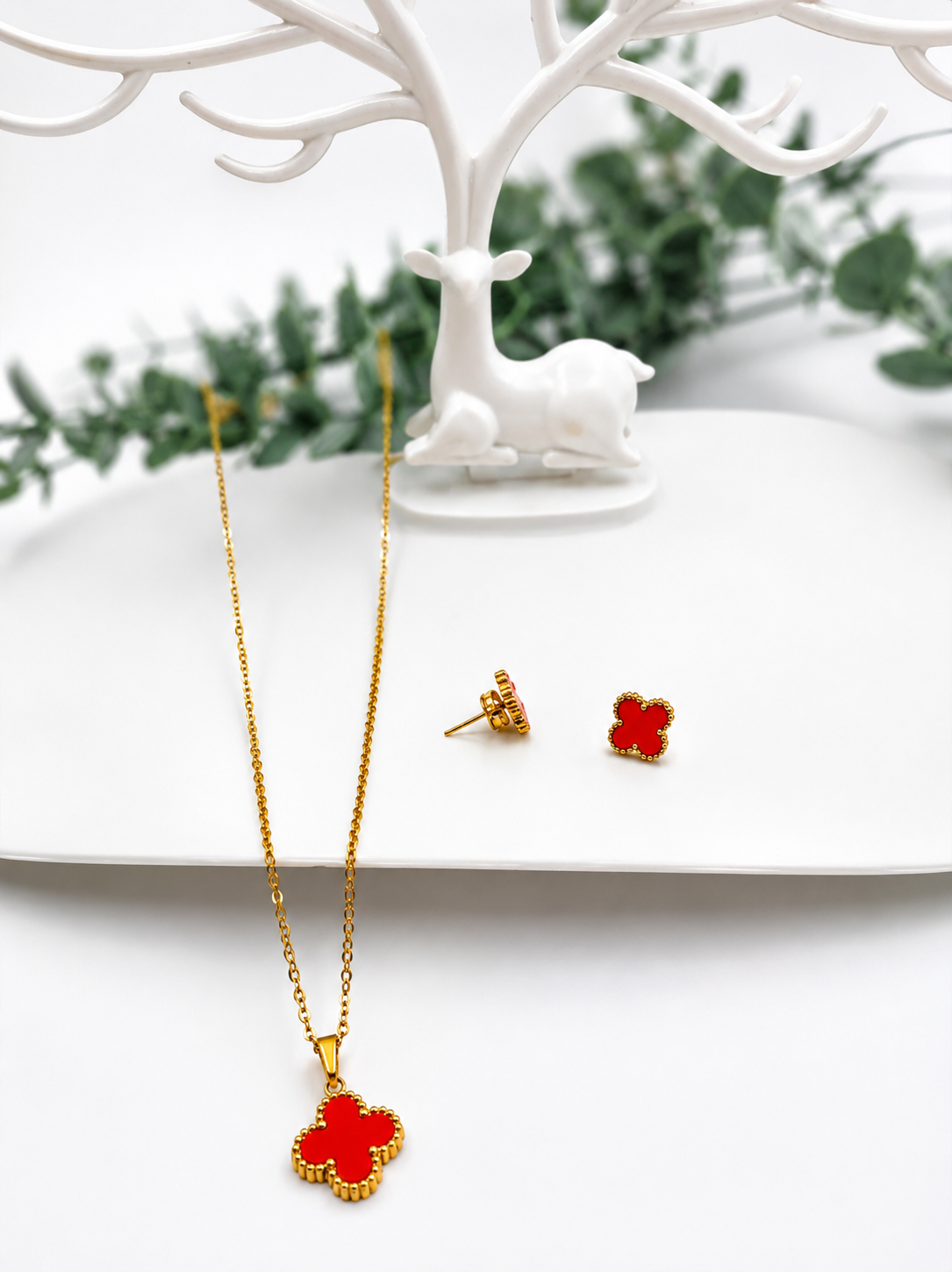 Crimson Blossom Clover Set