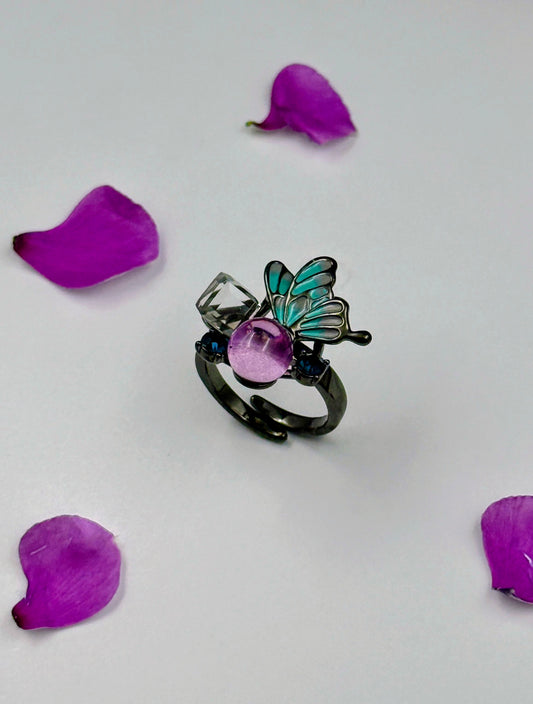 Trendsetter Glam Ring