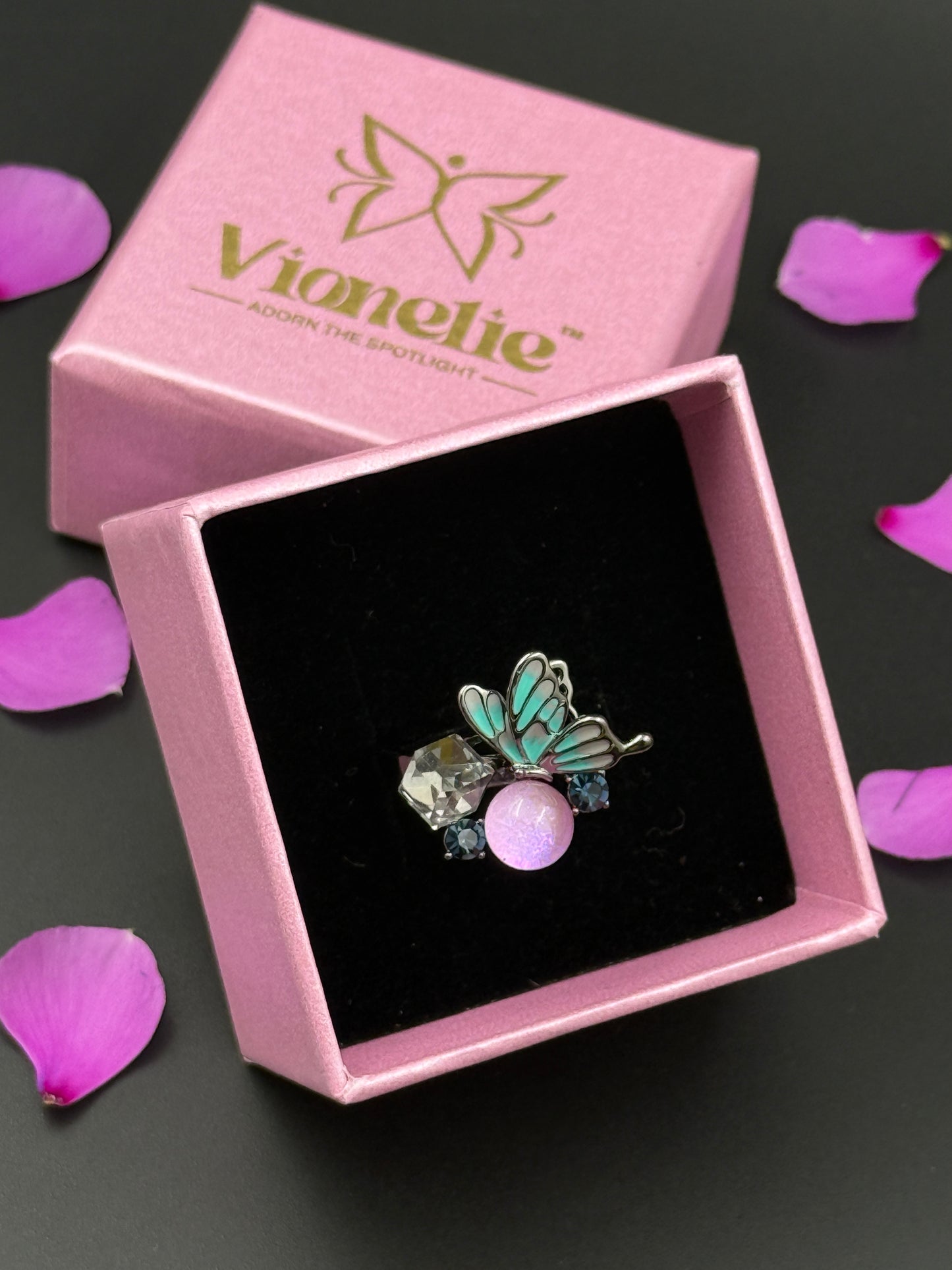 Trendsetter Glam Ring