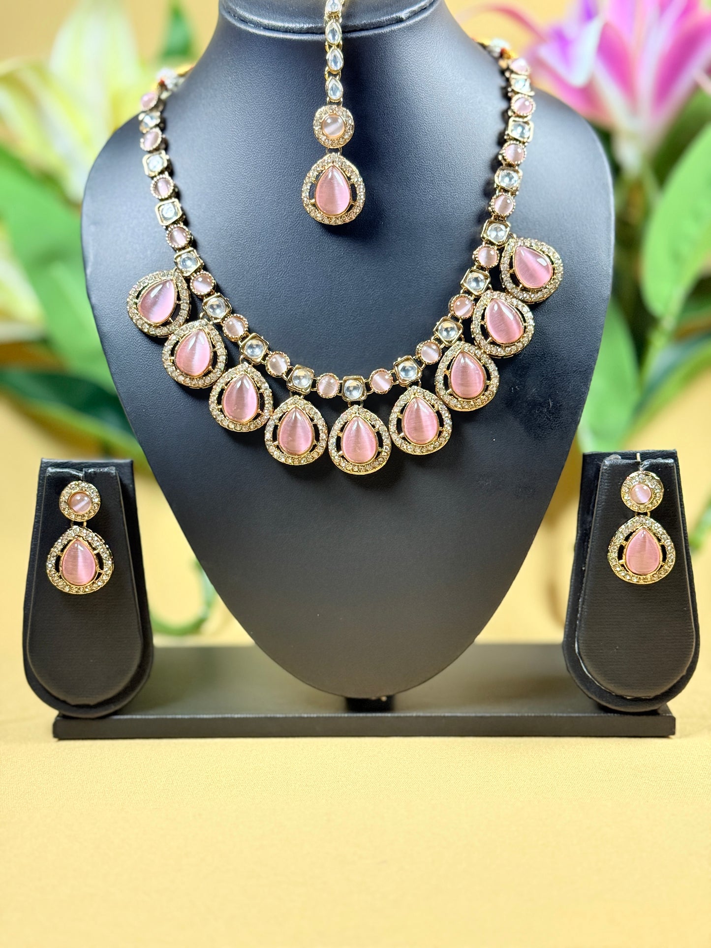 Rose Drops Necklace Set