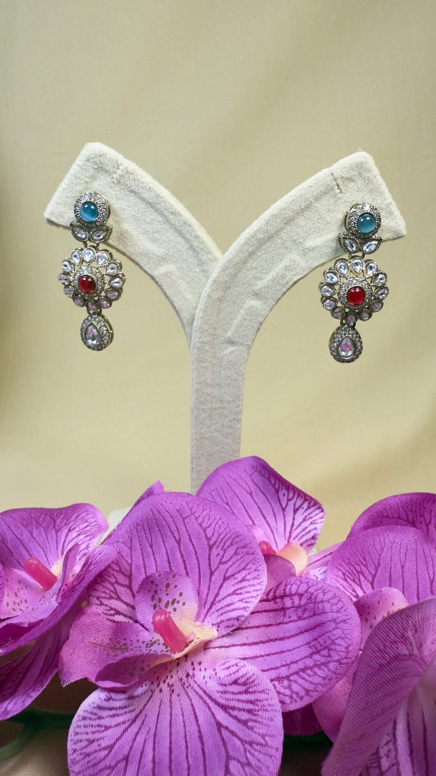 Vibrant Floral Necklace Set